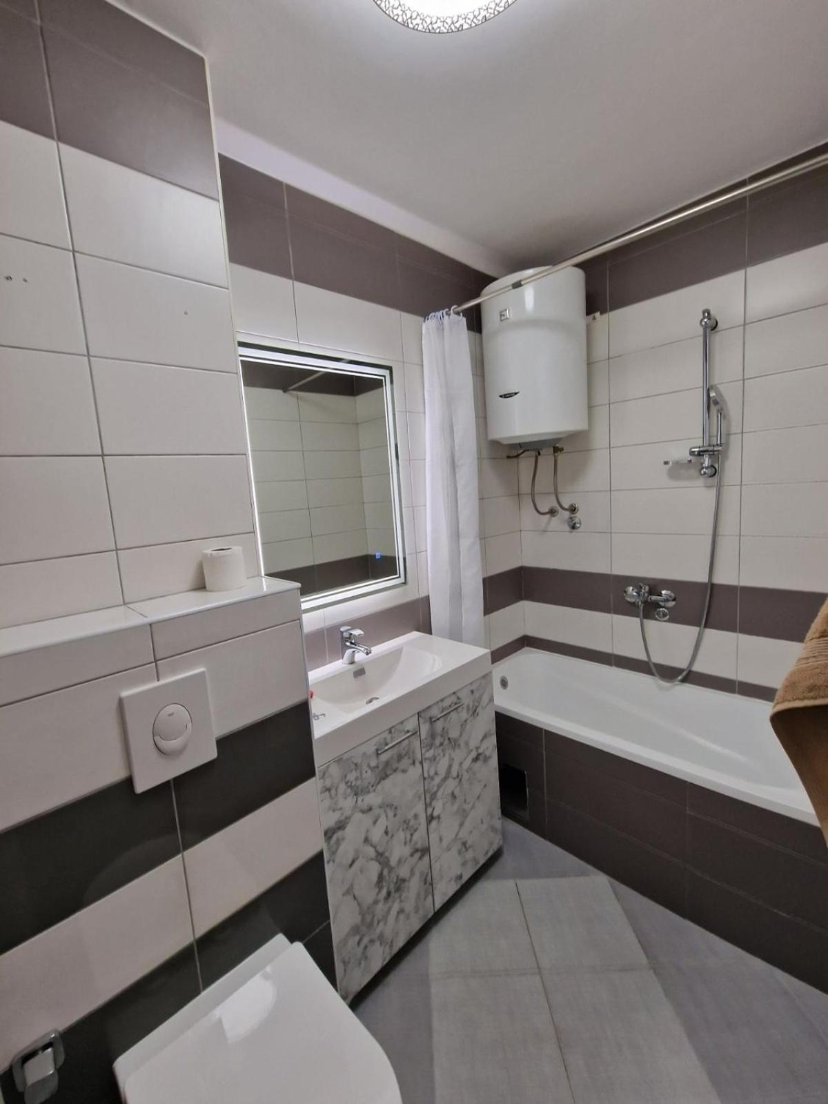 Hidden Gem Apartment โมสตาร์ ภายนอก รูปภาพ