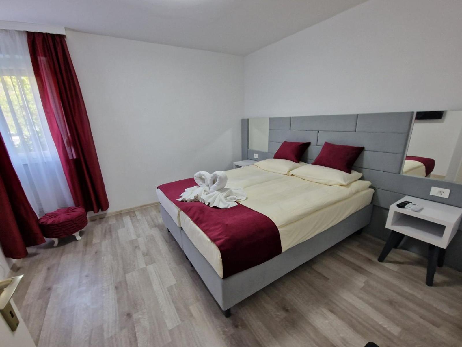 Hidden Gem Apartment โมสตาร์ ภายนอก รูปภาพ